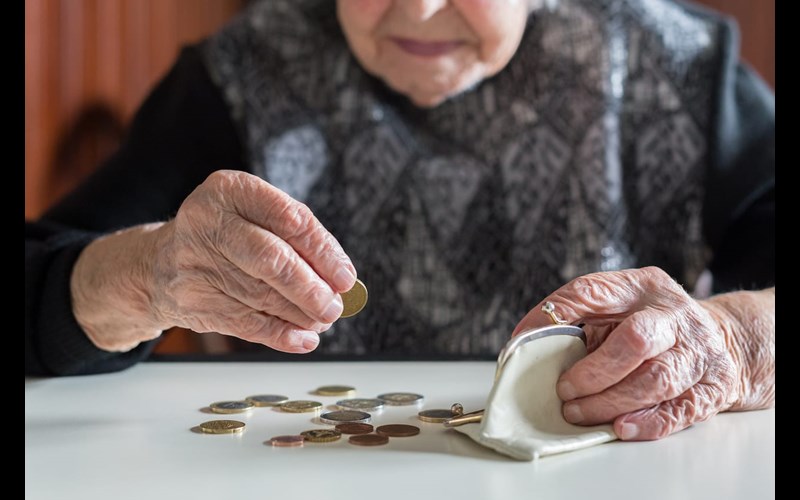 Savers Urged to Plan Pensions Carefully As People Living Longer